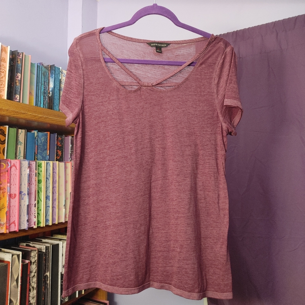 Rock & Republic Strappy Neckline Short Sleeve Tee Size S